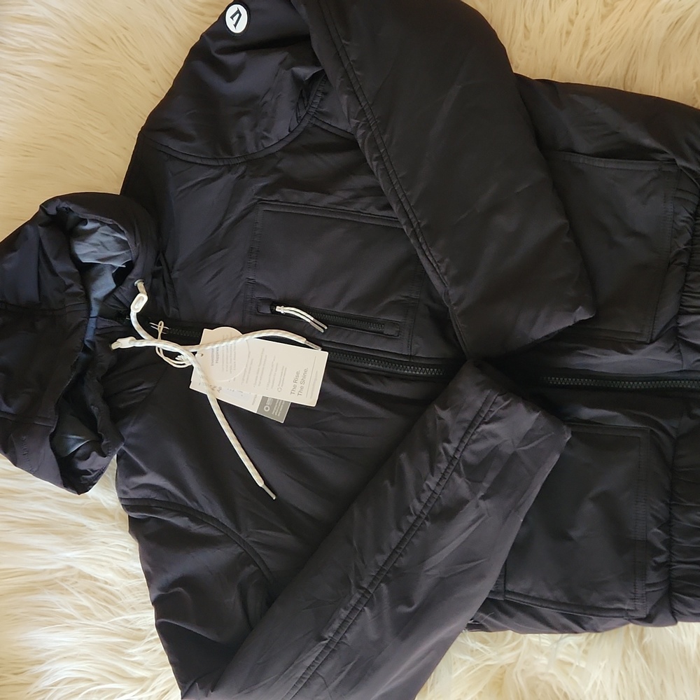 Vuori Tahoe Insulated Jacket (hooded) sz XS